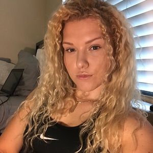 Meet your Posher, Delaney